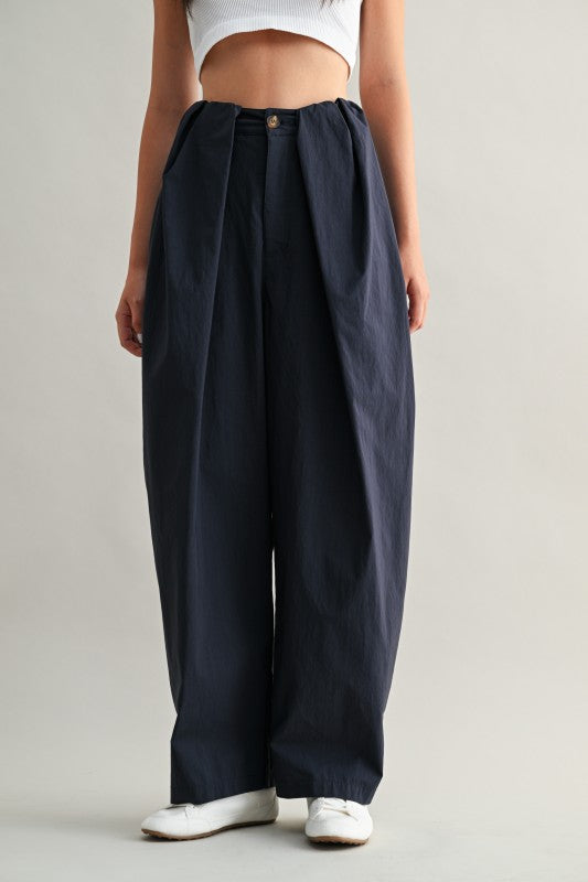 Pleated barrel pants